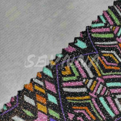 Finden Sie den perfekten Doppelstrickstoff für Ihre Kleidungsindustrie