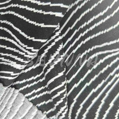 Bleiben Sie bequem und stilvoll mit unserem Yoga-Wear Stoff Auswahl