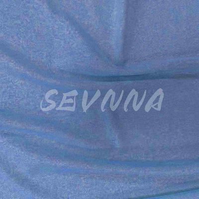 Umweltfreundliche, atmungsaktive Aktivkleidung aus Strick mit 81% recyceltem Polyester