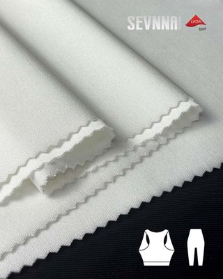 Leichtes, dehnbares Lycra-Gewebe aus 85 % recyceltem Polyester