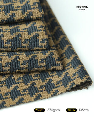 Quick Drying Textured Swim Fabric with 370gsm Weight and 135cm Width for High-Performance Swimwear