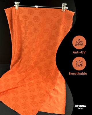 Nachhaltiger recycelter Polyesterstoff mit 260 g/m² Gewicht, 132 cm Breite und maschinenwaschbar für umweltfreundliche Textilien