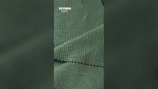 Strukturierter Badestoff mit hoher Dehnbarkeit, chlorbeständig